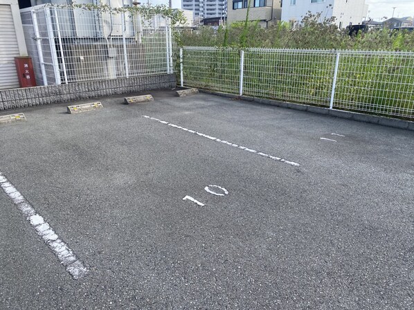 フランディル オーラの物件外観写真